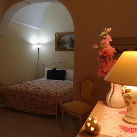 צ'לייה מספיקה L 'Alcova Holidays Home Centro Storico מראה חיצוני תמונה