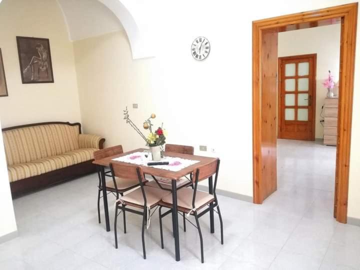 צ'לייה מספיקה L 'Alcova Holidays Home Centro Storico מראה חיצוני תמונה