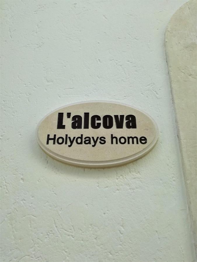 צ'לייה מספיקה L 'Alcova Holidays Home Centro Storico מראה חיצוני תמונה